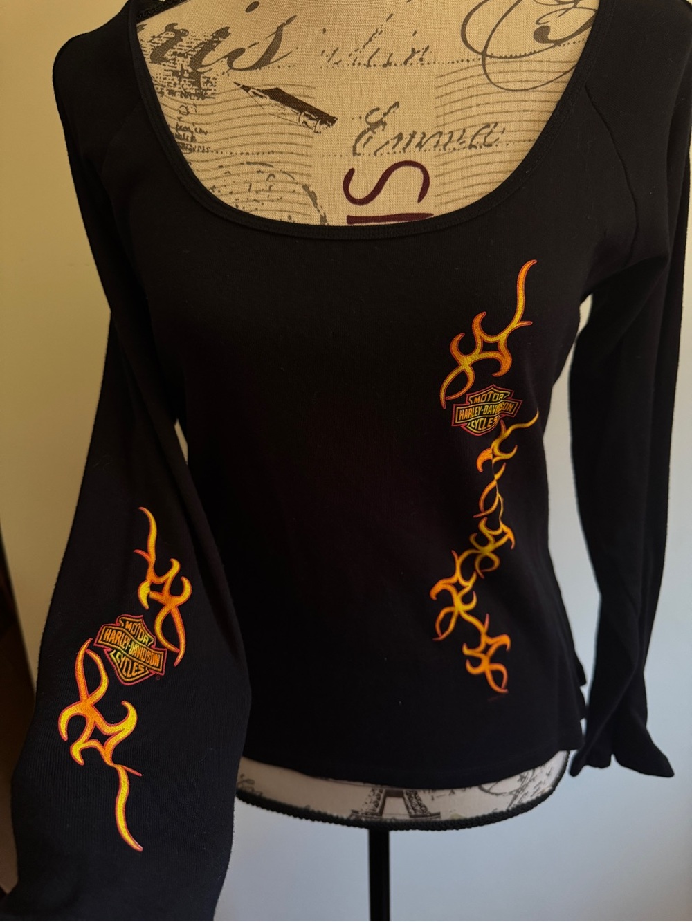 Harley-Davidson Black Open Shoulder Flames Long Sleeve Shirt, size L